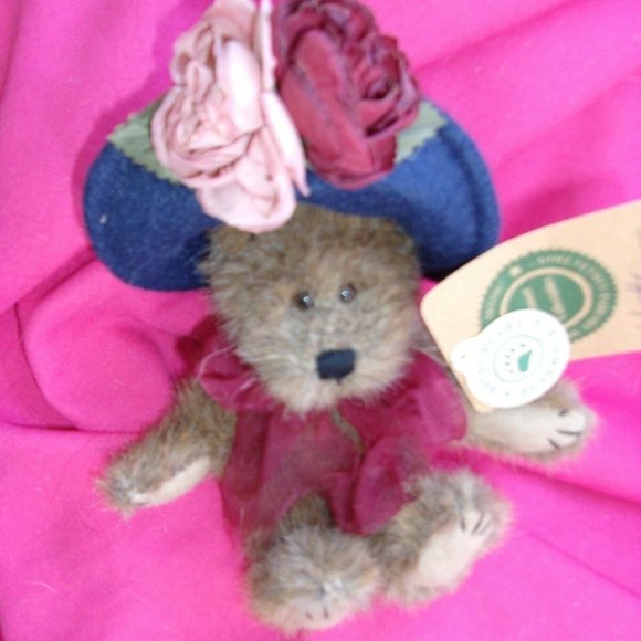 Boyds bear teddy bear collectible w tag Yvette col